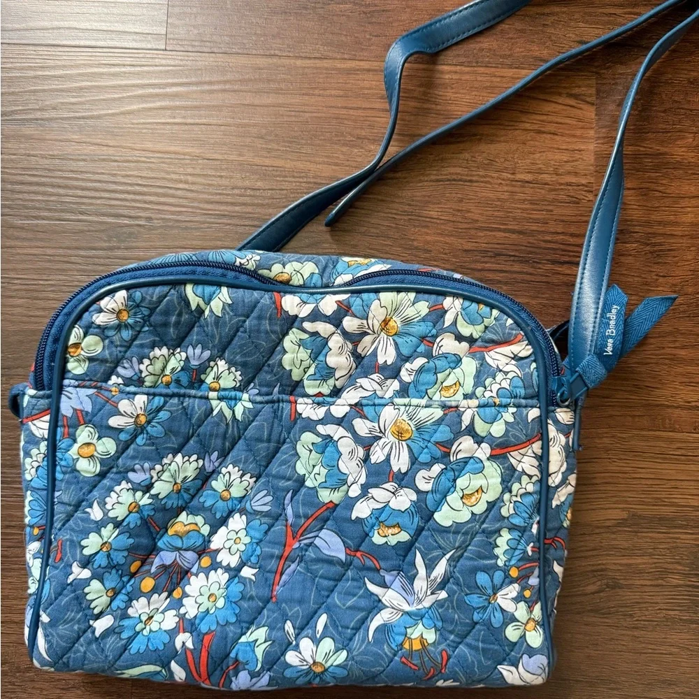 Vera‎ Bradley Trimmed Crossbody Shoulder Bag Floral Burst Print